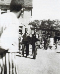 Leclerc à Dachau mai 1945
